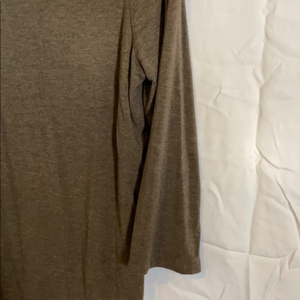 Tribal top with 3/4 sleeves - Picture 5 of 9